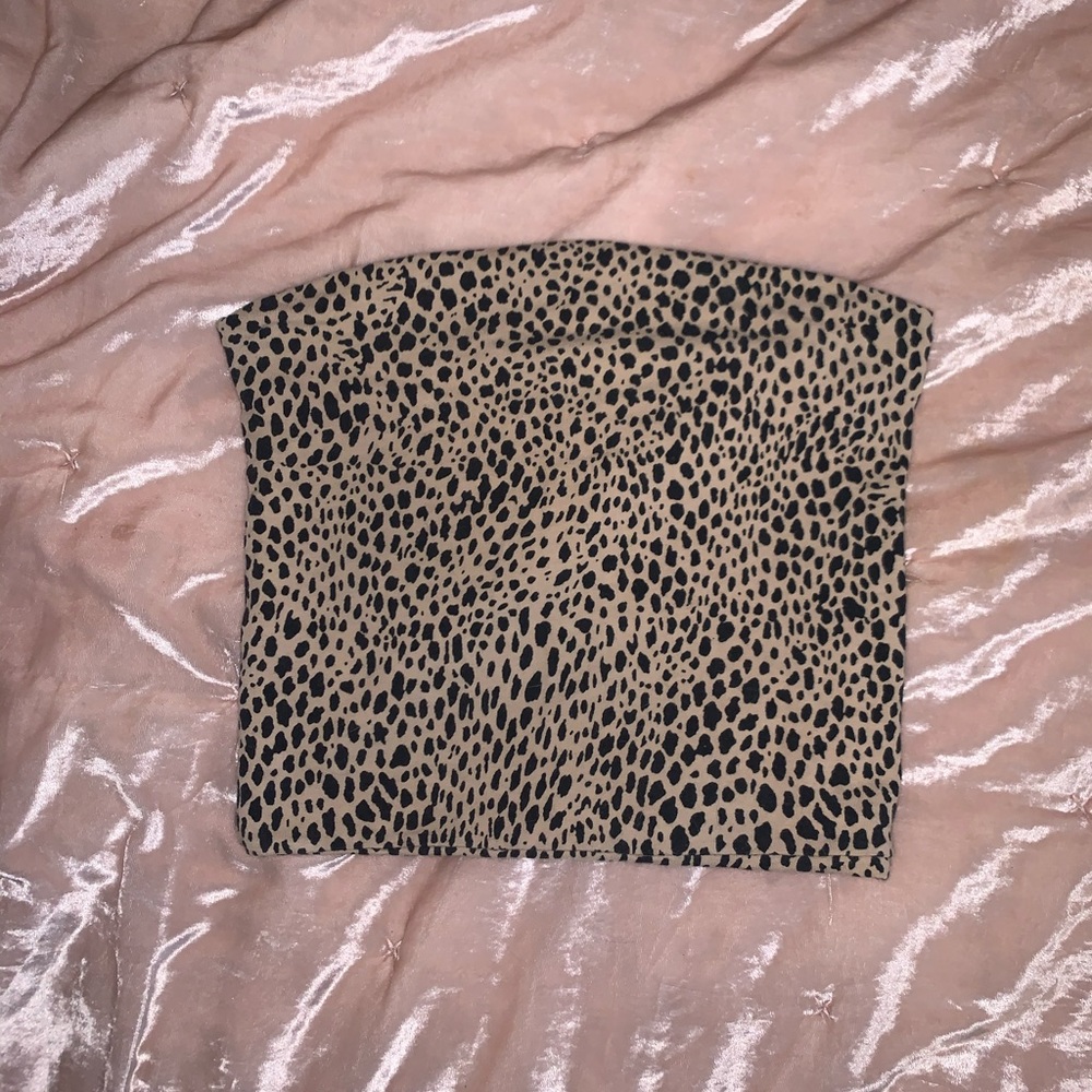 Leaped print Brandy Melville strapless top